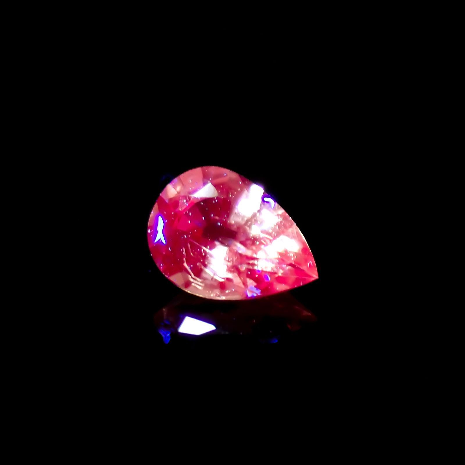 パパラチャサファイア(宝石名サファイア/別名パパラチャ・サファイア)スリランカ産 0.096ct ソ付(日独)[221219641]3.41x2.43mm前後