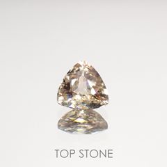 ダイアスポア(宝石名ダイアスポア)トルコ産 0.99ct 識別済[220516031]6.5x6.5mm前後