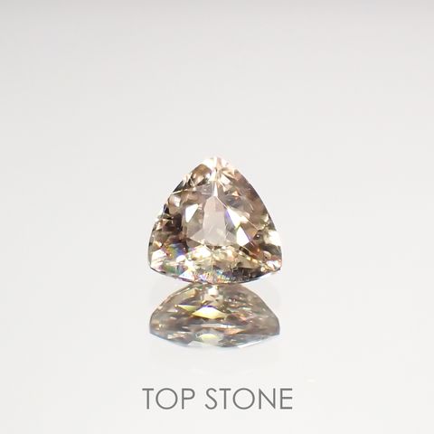 ダイアスポア(宝石名ダイアスポア)トルコ産 0.99ct 識別済[220516031]6.5x6.5mm前後