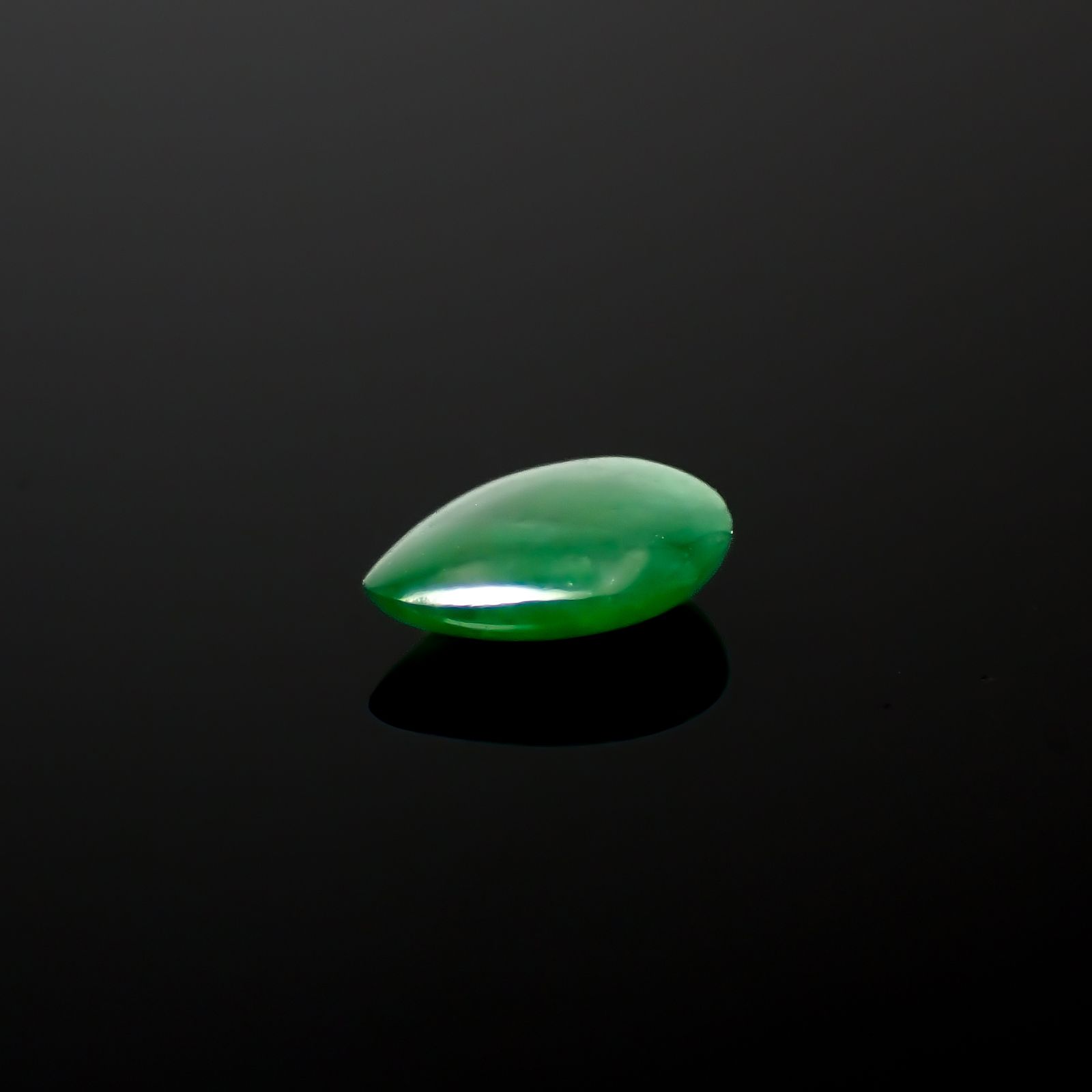翡翠 ビルマ産 0.35ct[240326948]5.9x3.8mm前後