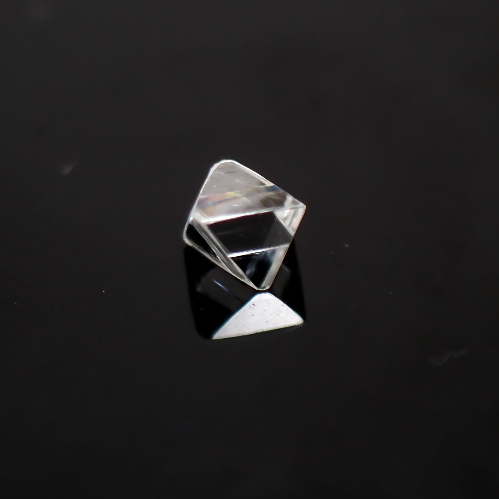 ソーヤブルダイヤモンド 原石 ロシア産 ルース 0.052ct[210410549]2.3×2.3mm前後