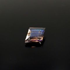 ◇カスタムカット◇レインボースキャポライト ブラジル産 0.70ct / 9x7.1mm前後 [250931051]