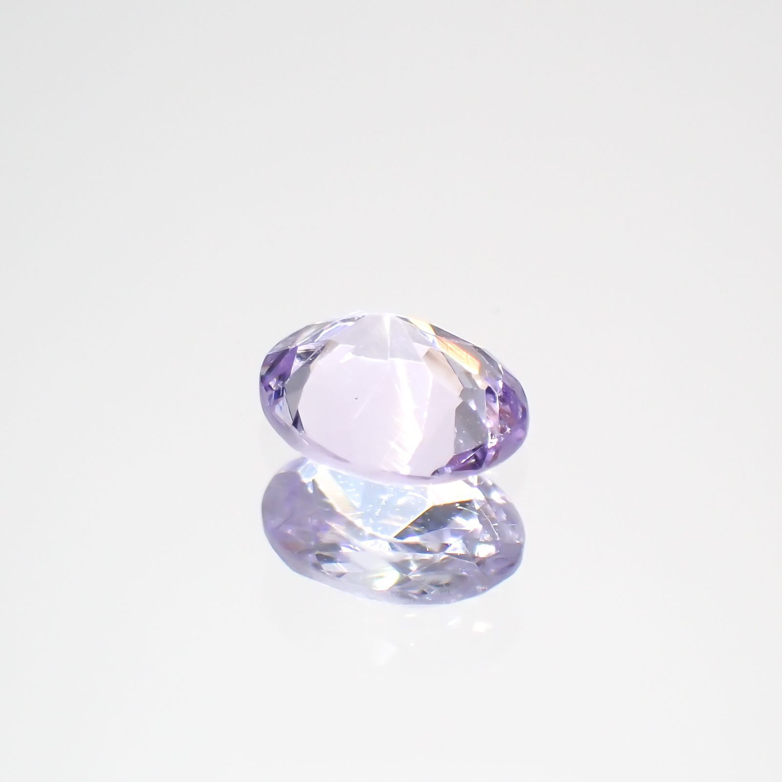 ラベンダーゾイサイト(宝石名ゾイサイト)タンザニア産 0.29ct 識別済[220115067]4.9x3.9mm前後