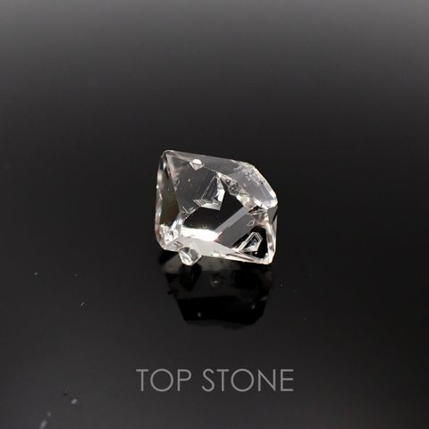 ハーキマーダイヤモンド(宝石名クォーツ) アメリカ・ニューヨーク州産 原石・結晶 2.94ct 識別済[20095003]10.7×8.4mm前後