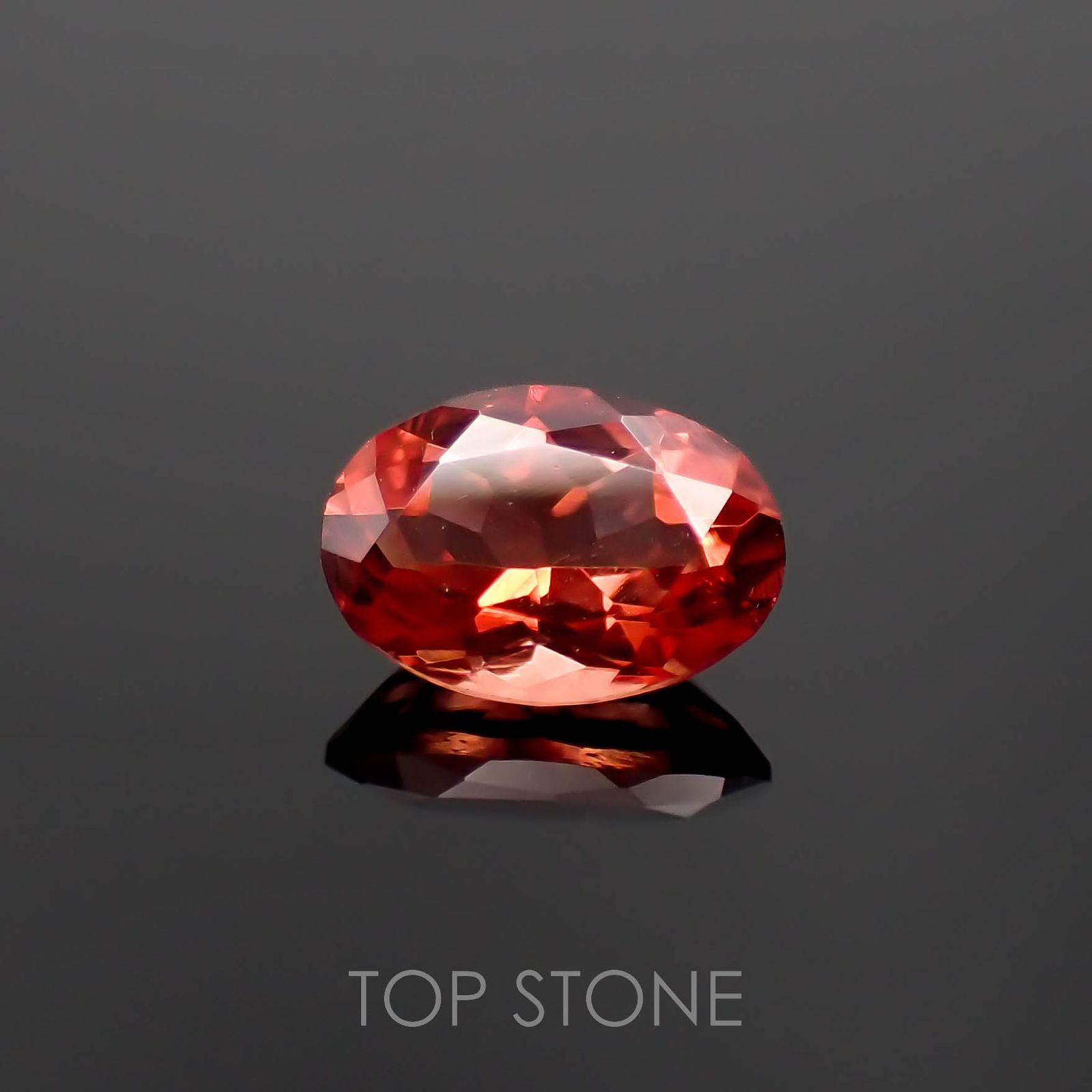 レッドラブラドライト(宝石名ラブラドライト)エチオピア産 0.62ct 識別済[221219572]7x4.9mm前後
