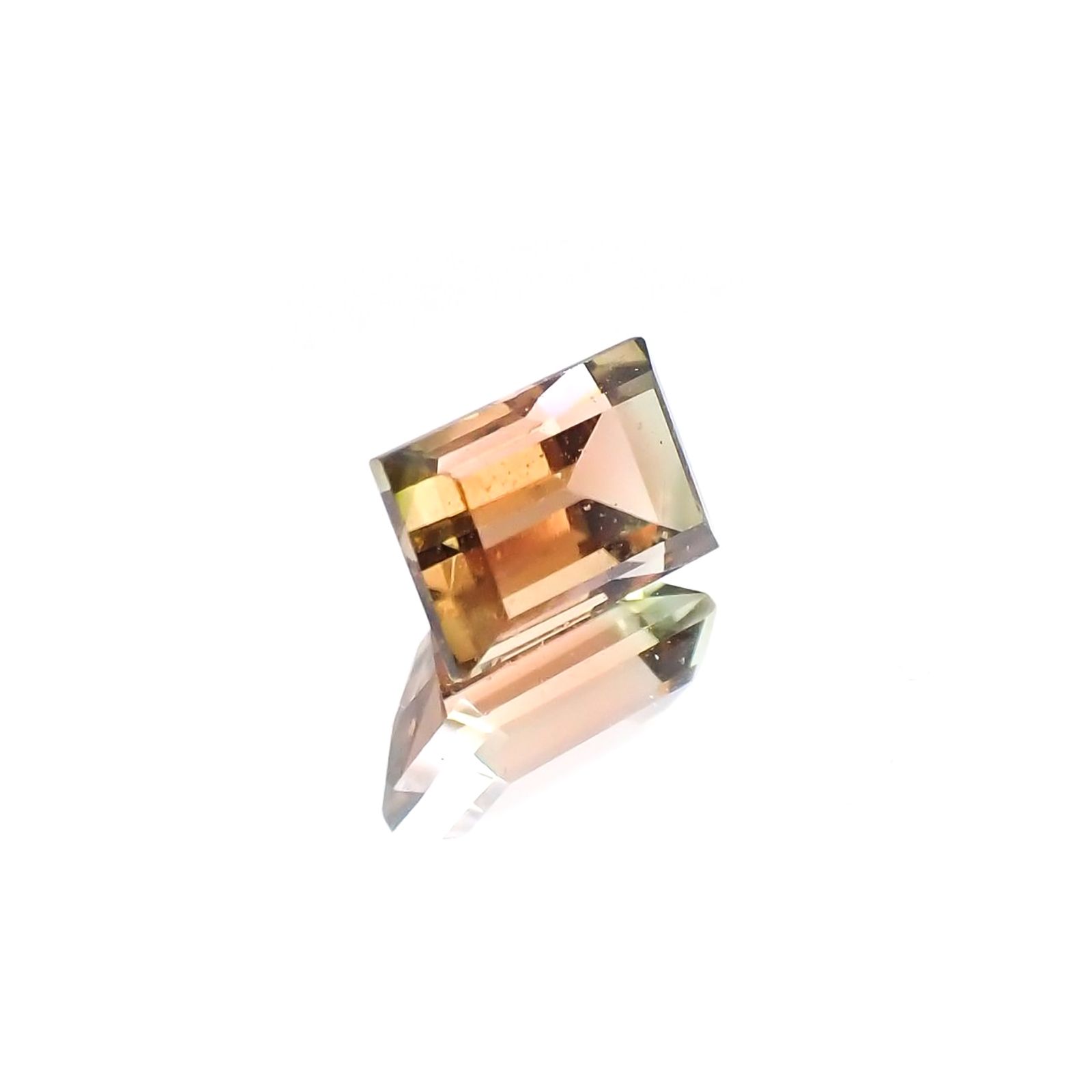 バイカラートルマリン(宝石名バイカラー・トルマリン)ブラジル産 0.77ct 識別済[230622366]6.1x4mm前後
