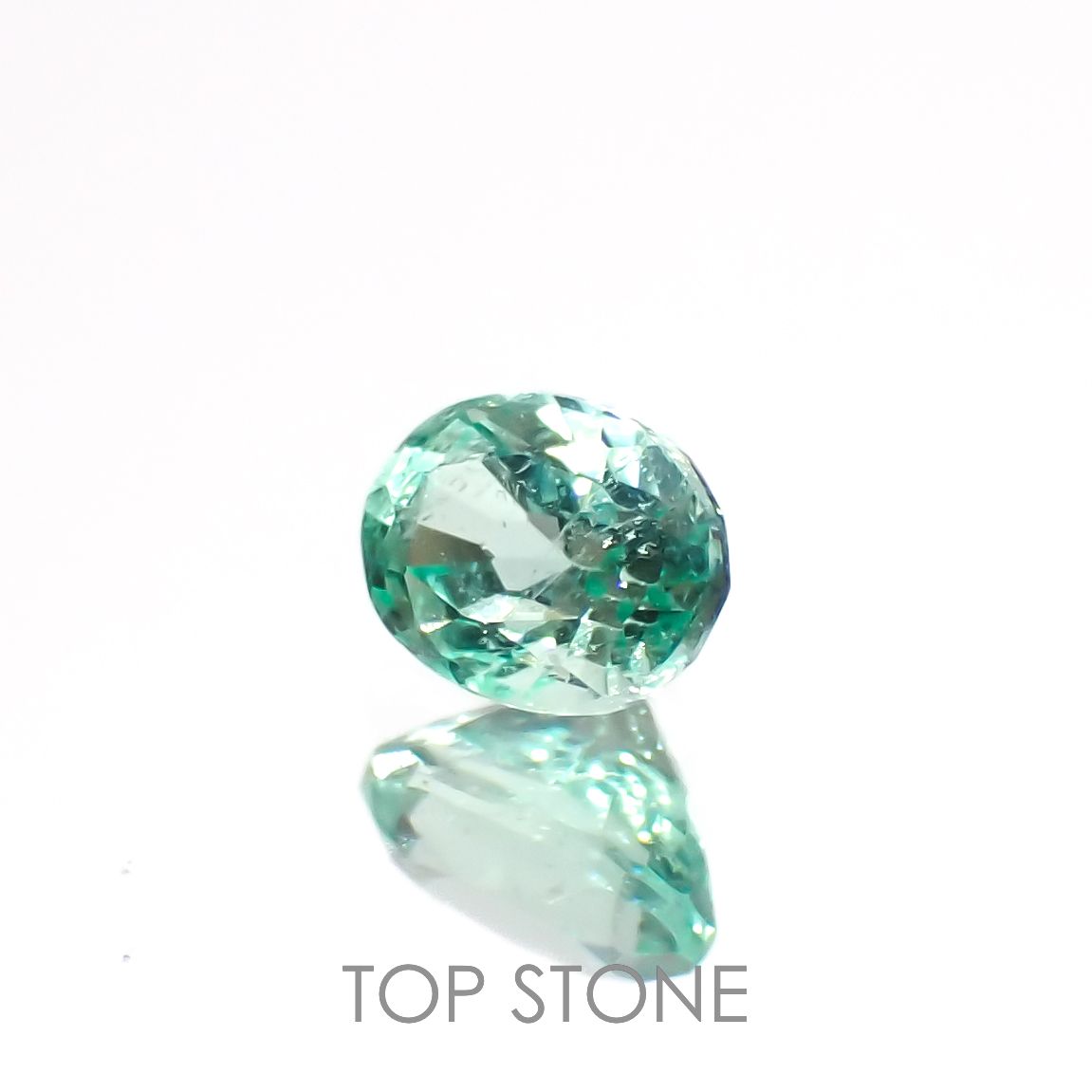パステルカラーエメラルド ザンビア産 0.18ct[230119961]4x3mm前後