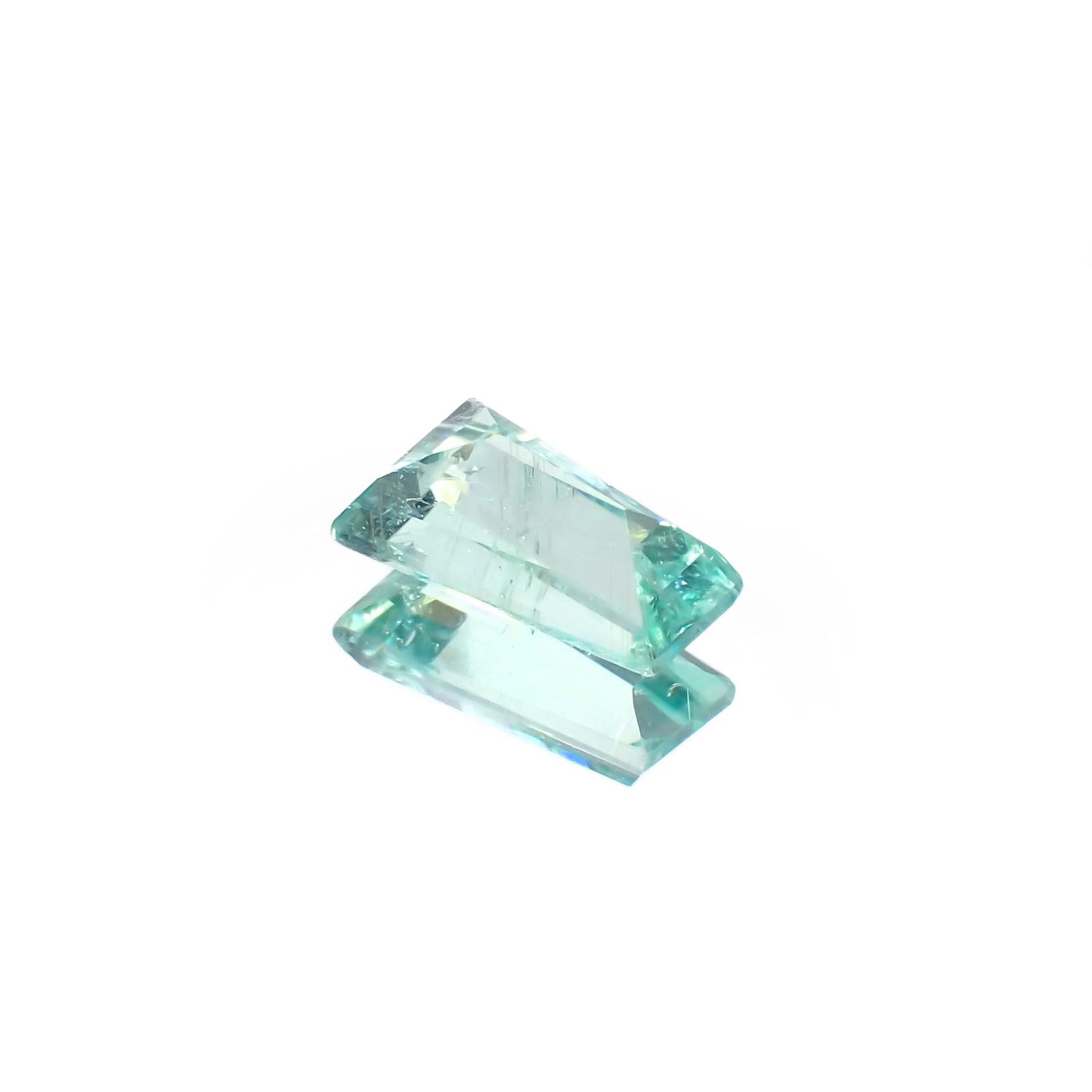 パライバトルマリン(宝石名トルマリン/別名パライバ・トルマリン)モザンビーク産 識別済 1.17ct / 8.3x4.9mm前後 [230421882]