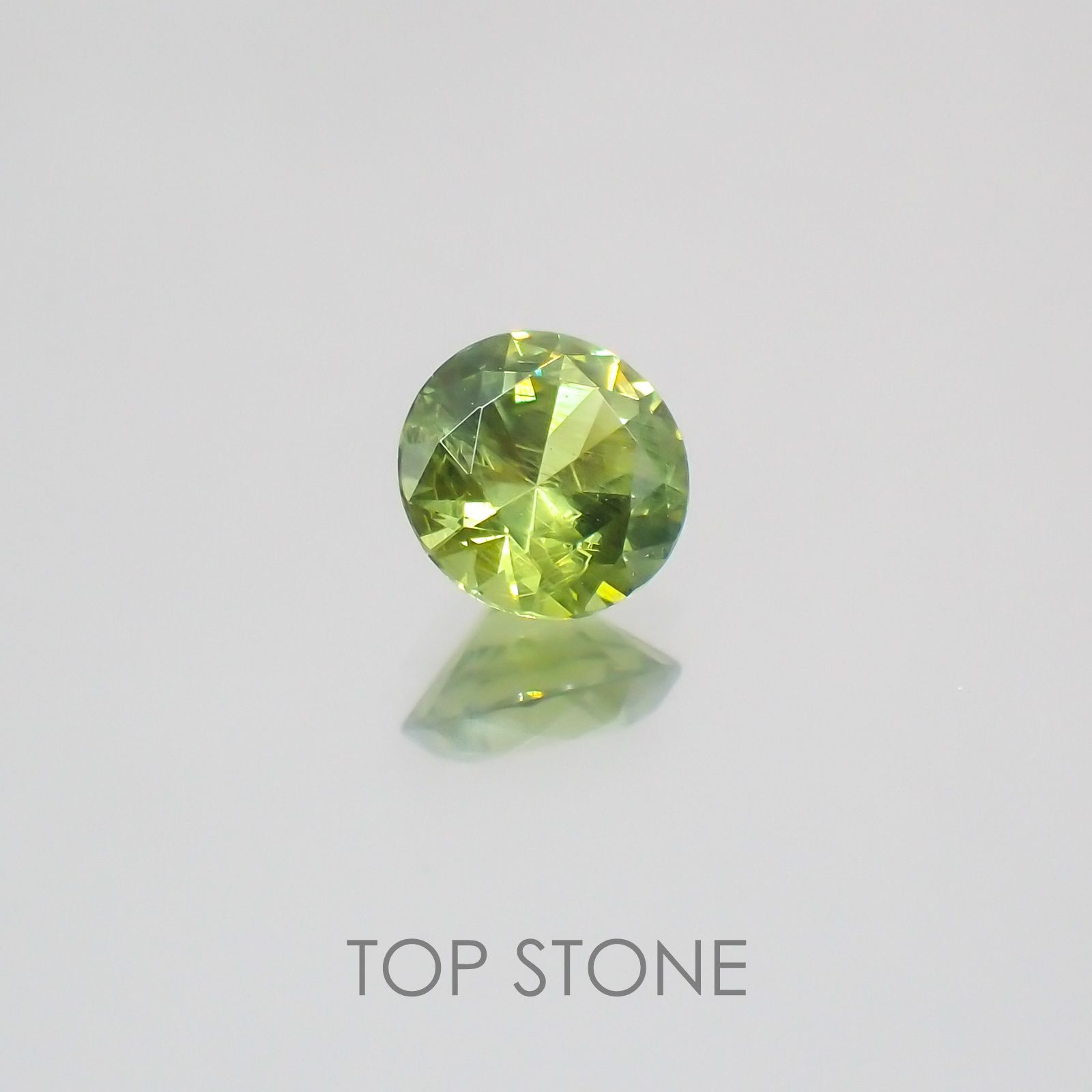 デマントイドガーネット(宝石名デマントイド・ガーネット) ロシア産 0.24ct 識別済[21049773]3.8×3.8mm前後