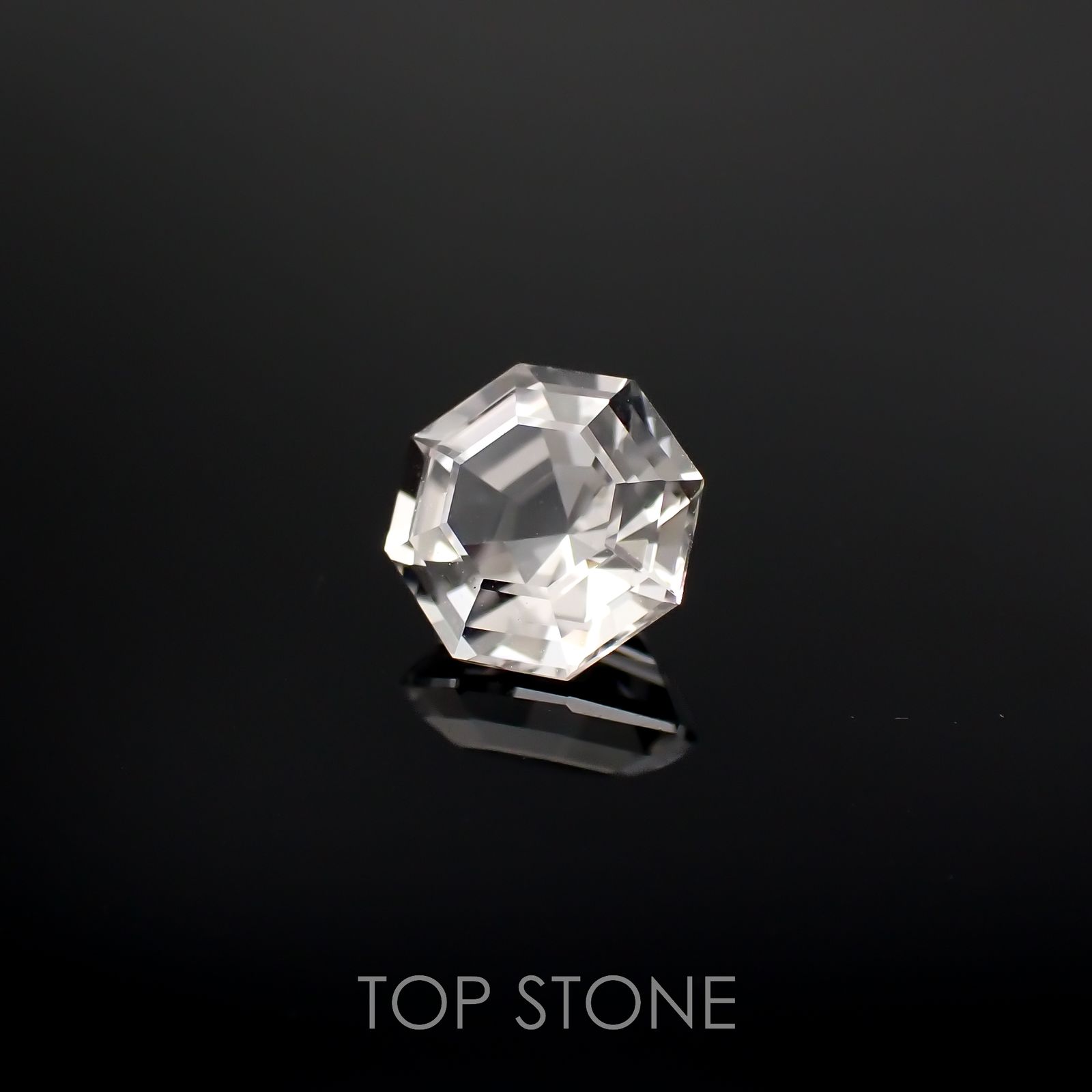 ◇オクタゴンカット◇レムリアンシードクリスタル(保証シール付き) ブラジル産 0.83ct[221018278]6x6mm前後