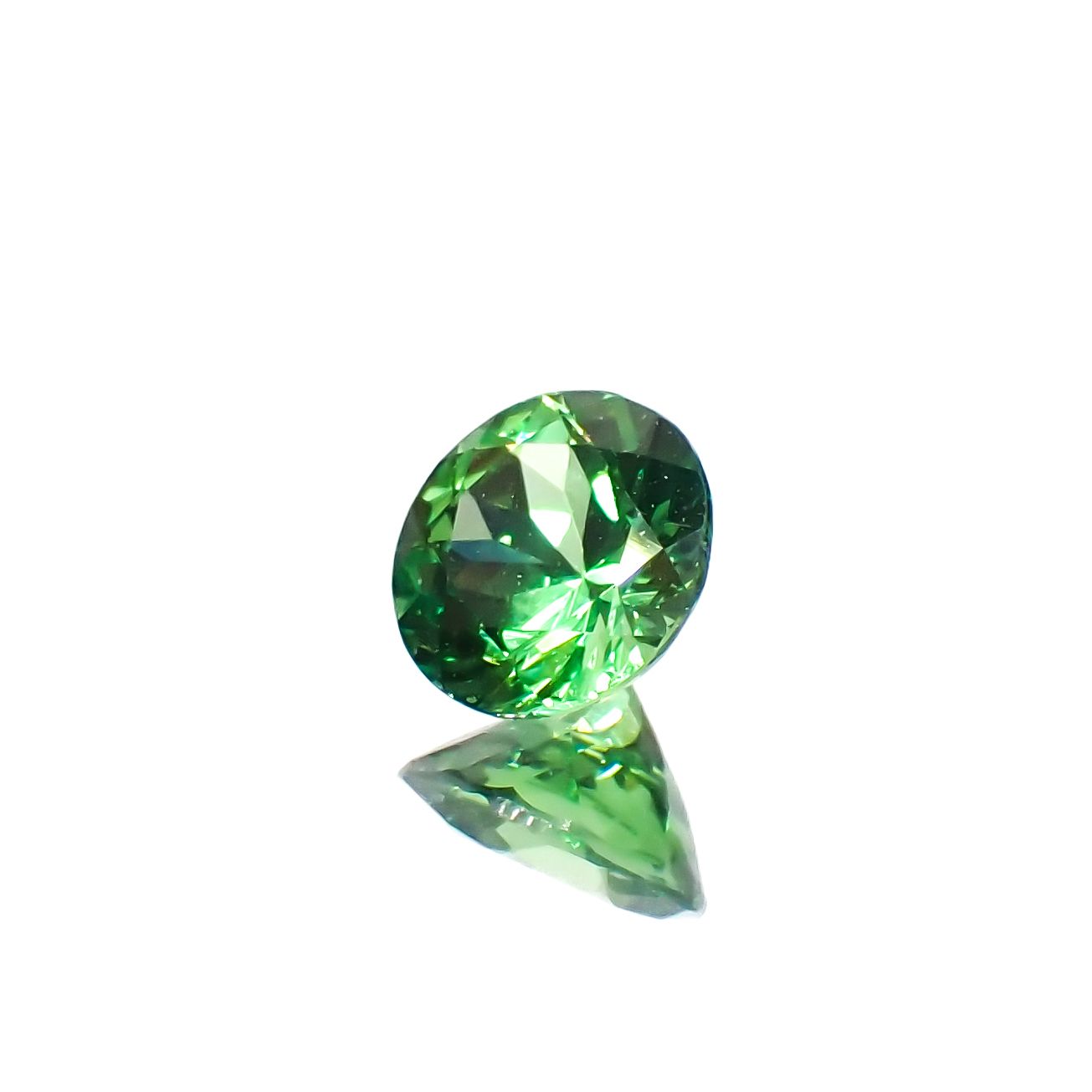 ツァボライト タンザニア産 0.57ct[231023563]5.3x5.2mm前後