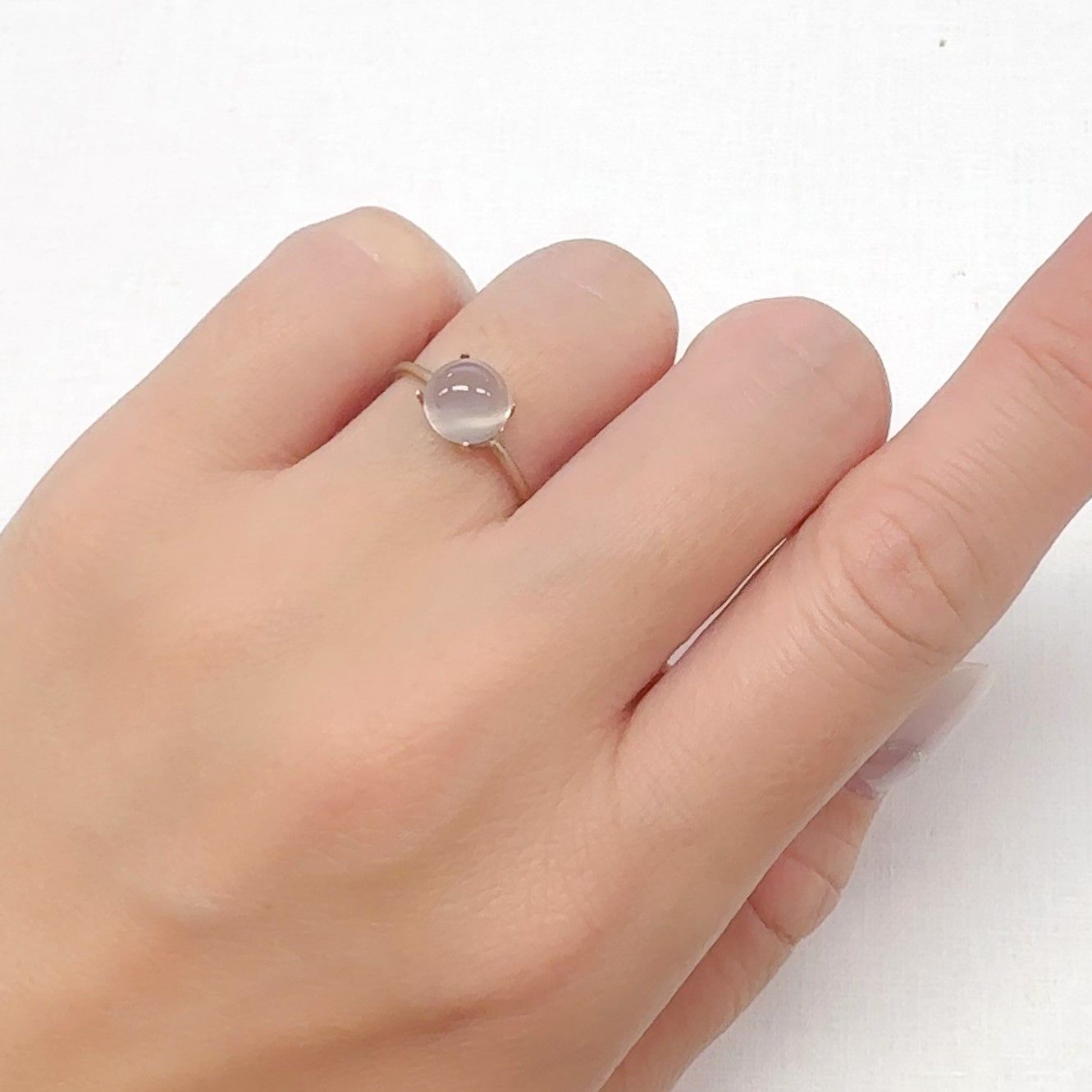 ムーンストーンキャッツアイ インド産 1.51ct[240527743]7.1x7.1mm前後