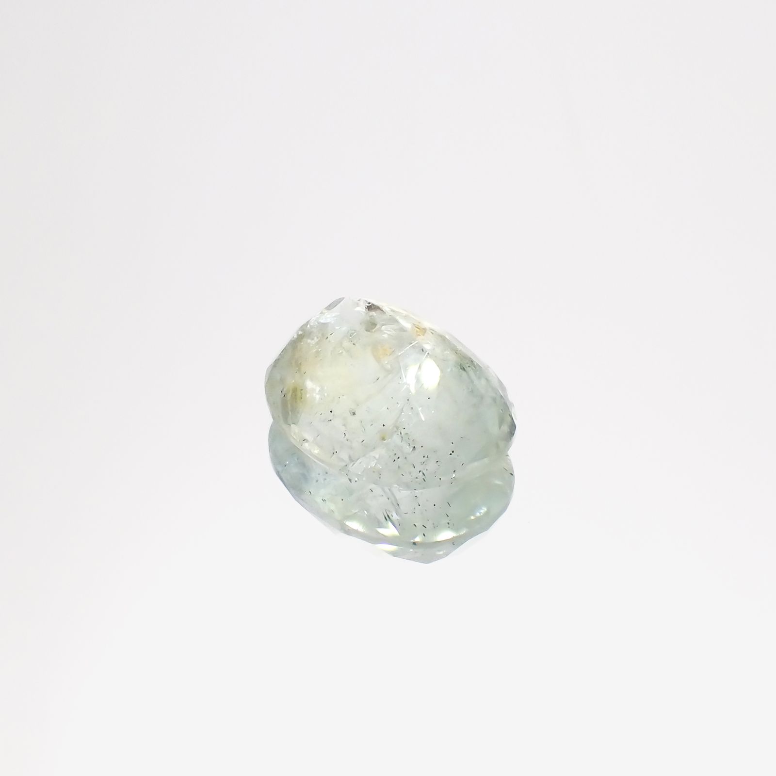 オーロラアクアマリン ブラジル産 6.73ct[231224674]14.3x11.3mm前後