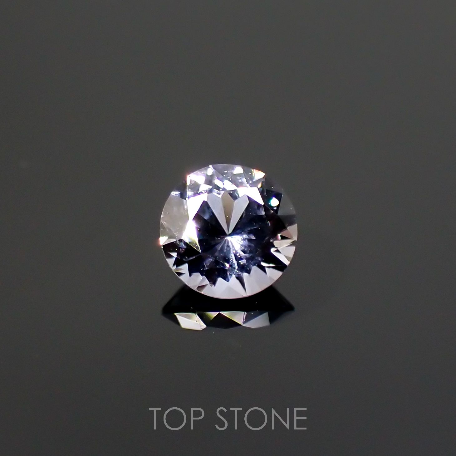 グレイッシュブルースピネル(宝石名スピネル)ビルマ/マダガスカル産 0.37ct 識別済[220716966]4.5x4.5mm前後