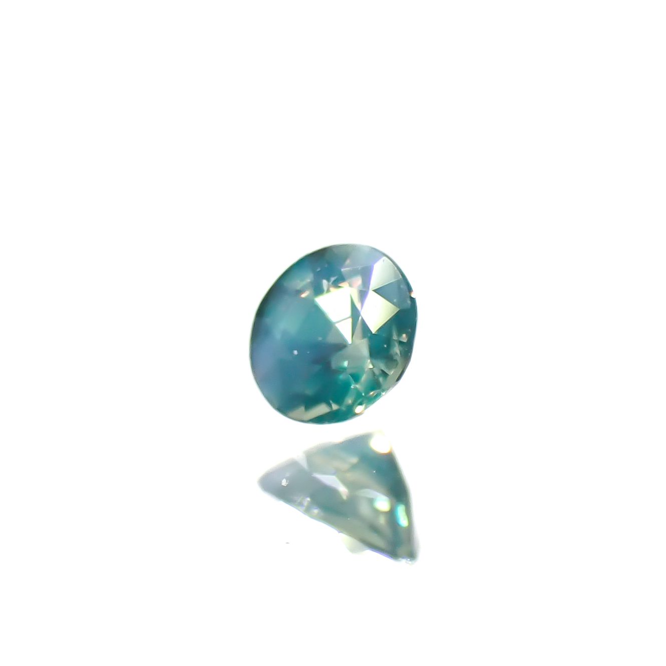 アレキサンドライトキャッツアイ ブラジル・ミナスジェライス州ヘマチタ鉱山産 0.077ct[240929040]2.5x2.5mm前後