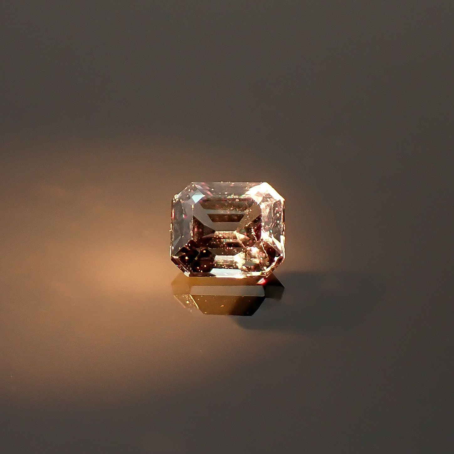 ベキリーブルーガーネット（カラーチェンジガーネット アレキタイプ） マダガスカル・ベキリー産 0.10ct / 2.6x2.2mm前後 [260732461]