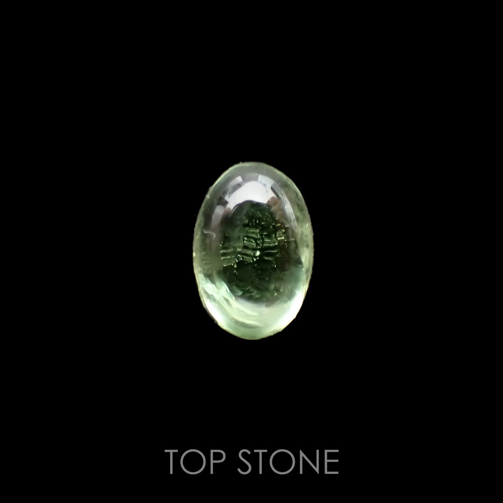 ミントガーネット(宝石名グロッシュラー・ガーネット)タンザニア産 0.75ct 識別済[220917751]5.9x4.1mm前後