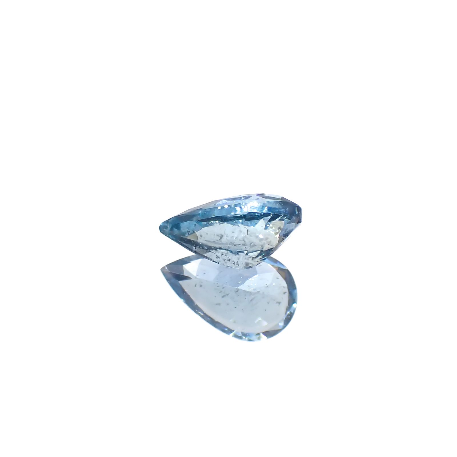 アクアマリン サンタマリアカラー マダガスカル産 0.80ct[240326967]7.9x5.1mm前後