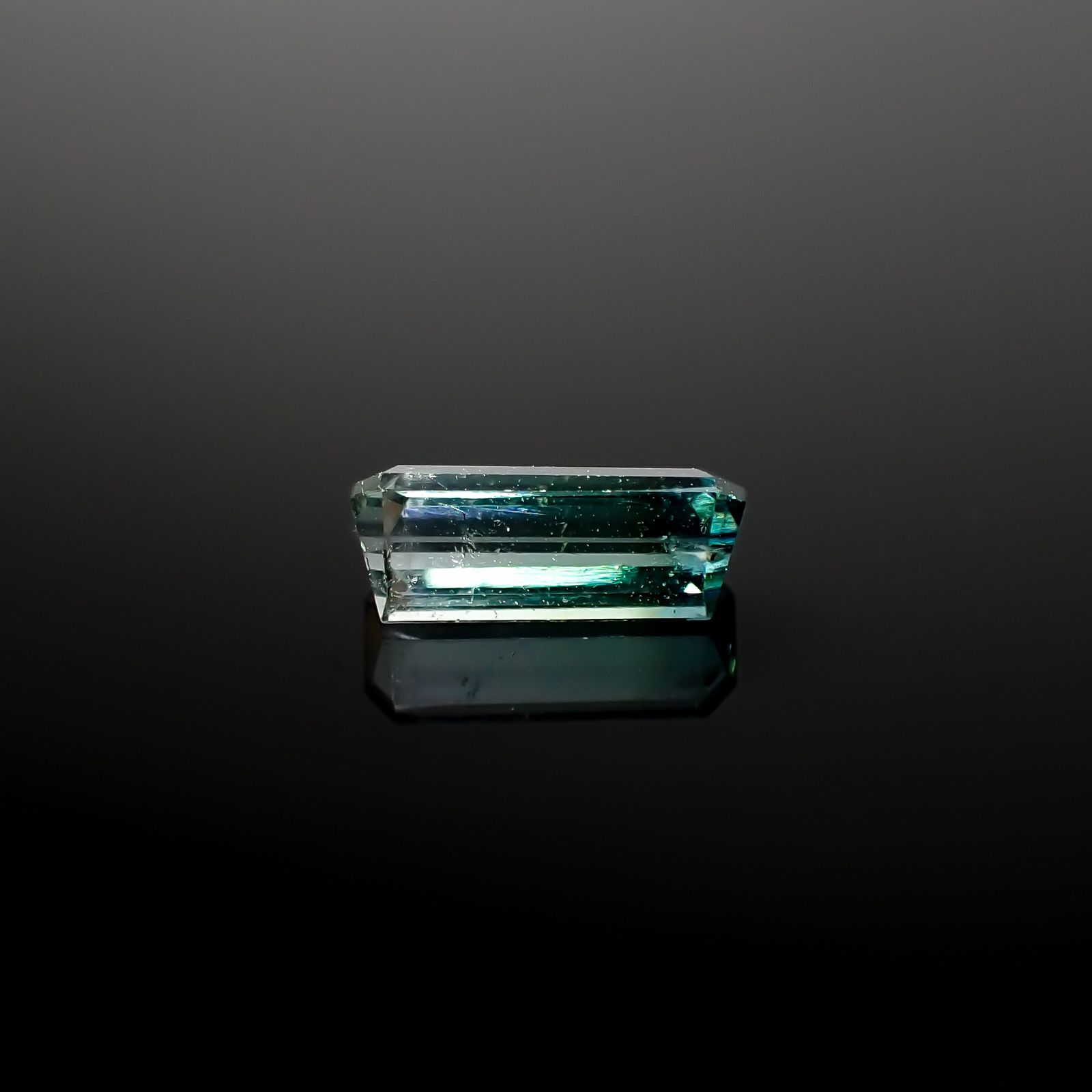 バイカラートルマリン アフガニスタン産 1.21ct [241029404]9.2x3.9mm前後