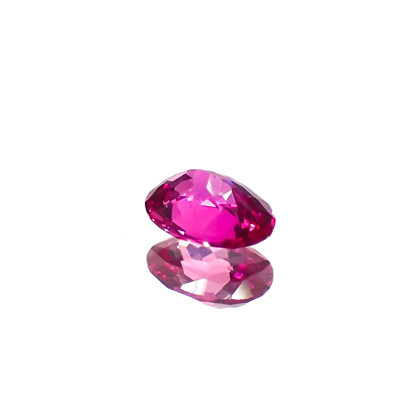 ルビー 非加熱 タンザニア産 0.25ct[240326674]4.4x3.3mm前後