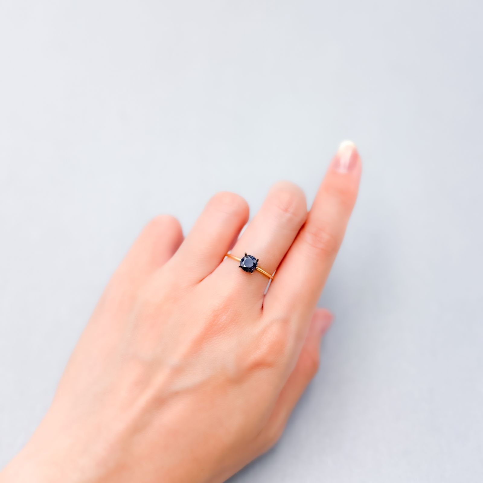 アレキサンドライト(宝石名アレキサンドライト)ロシア産 0.94ct GIA鑑付[250530411]5.74x5.82mm前後