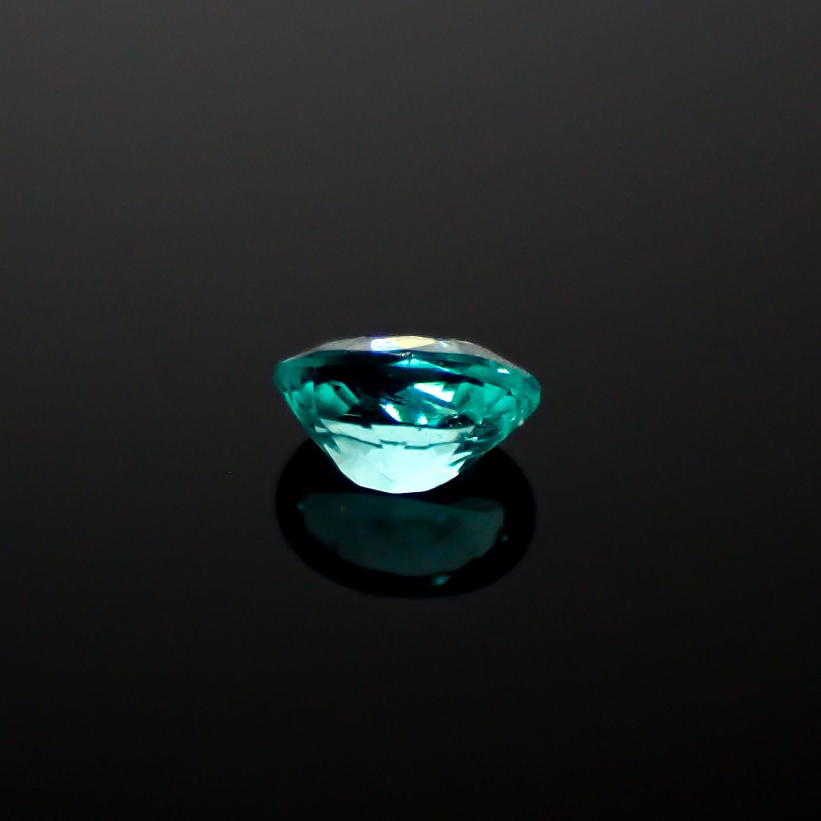 パライバトルマリン ブラジル・ムルング鉱山産 0.12ct[240928750]3.6x2.5mm前後