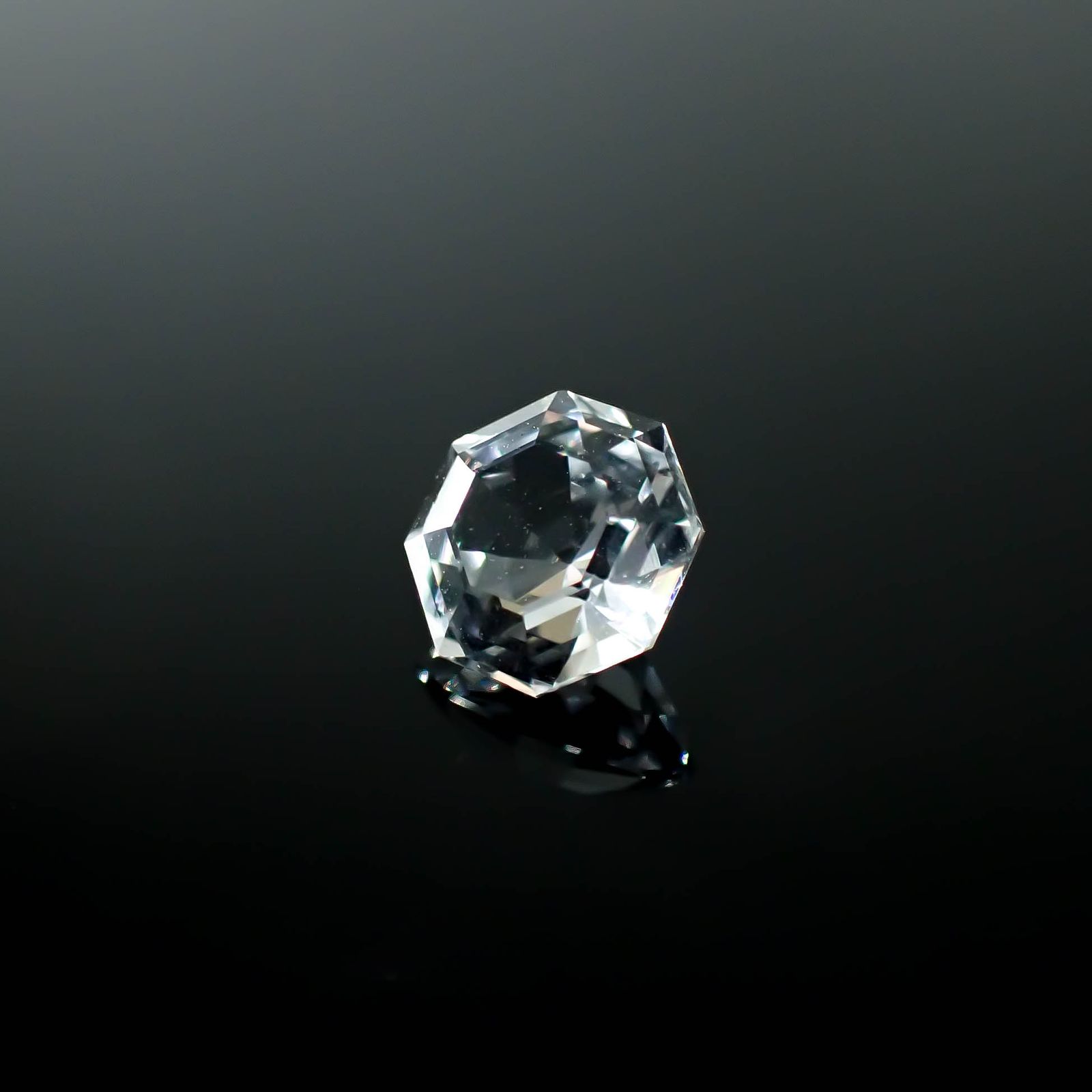 ◇オクタゴンカット◇レムリアンシードクリスタル(保証シール付き) ブラジル産 1.25ct / 7.1x7mm前後 [250730863]