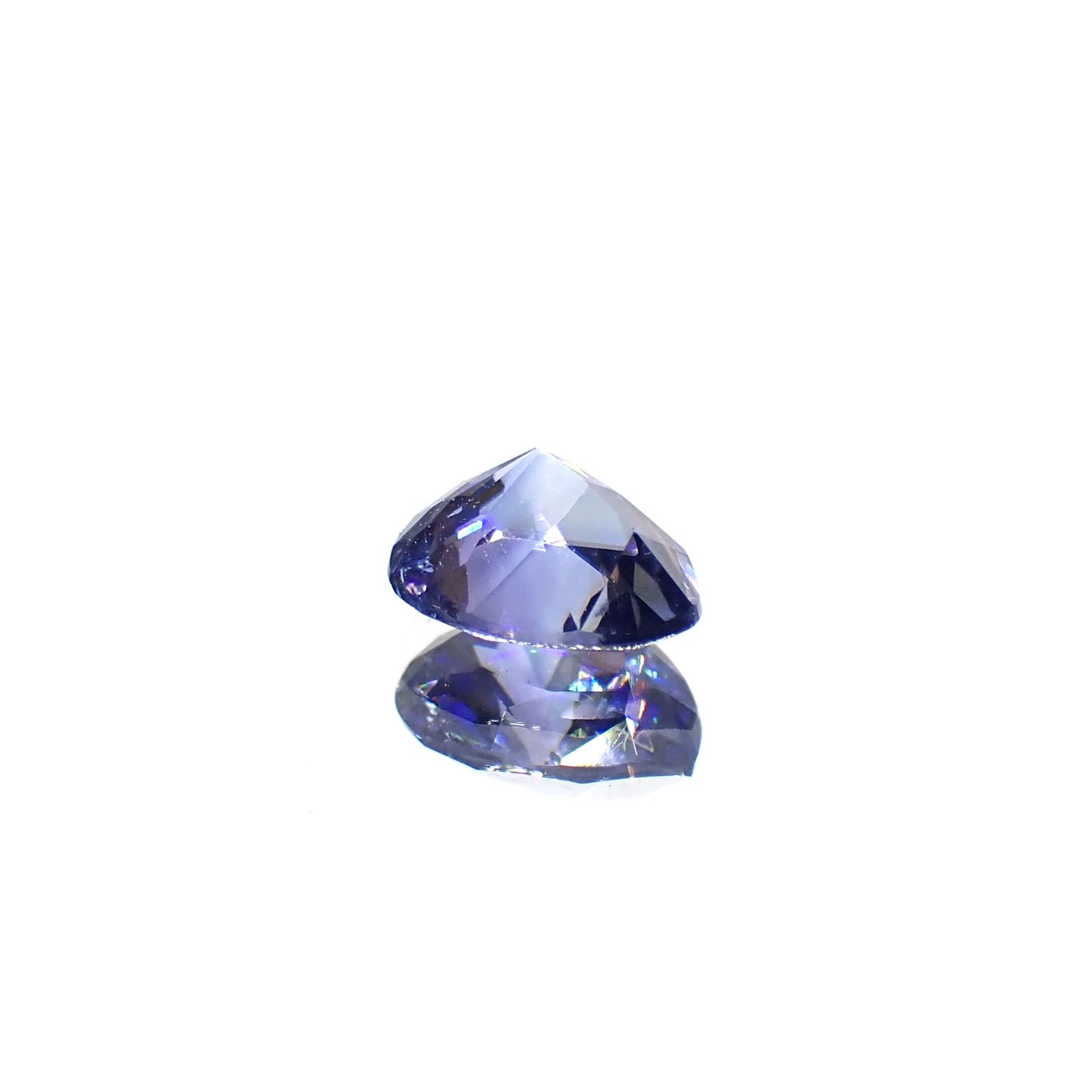 ベニトアイト アメリカ・カリフォルニア州産 0.63ct / 6x4.9mm前後 [251031292]