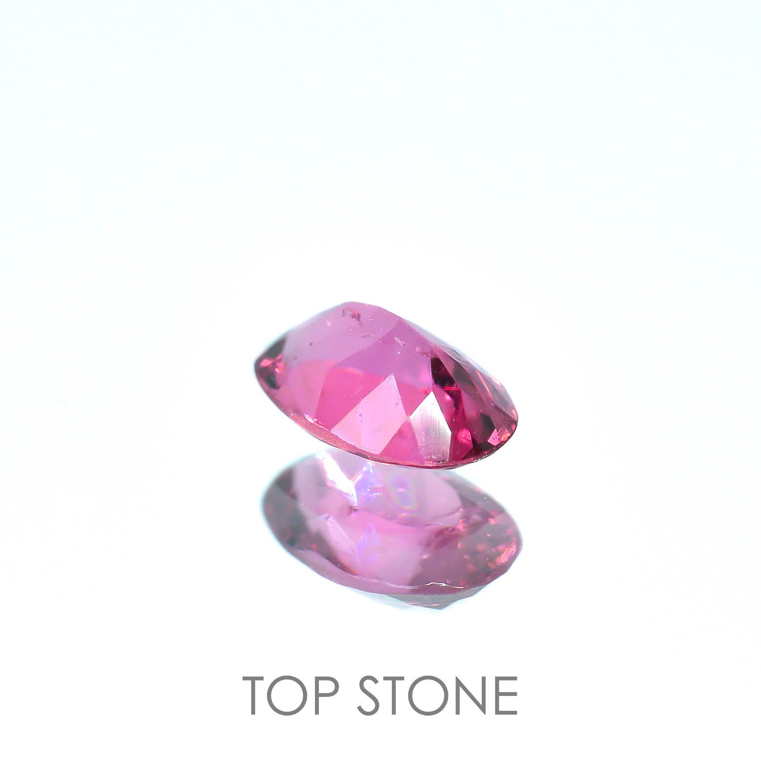 ルベライト ブラジル・ミナスジェライス州産 0.40ct[221018214]5.8x3.9mm前後