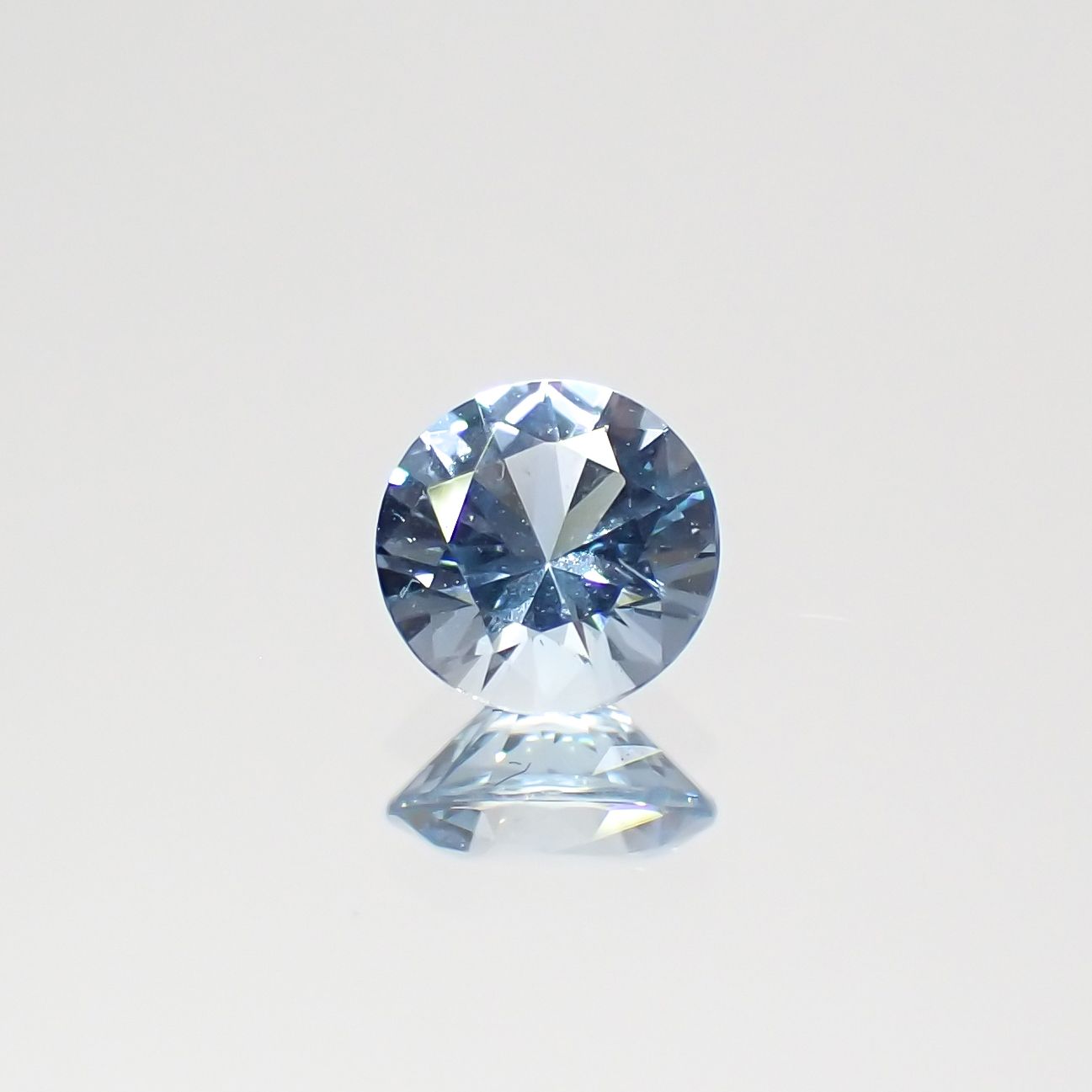 アクアマリン(宝石名アクアマリン)モザンビーク産 0.25ct 識別済[230421767]4.3x4.3mm前後