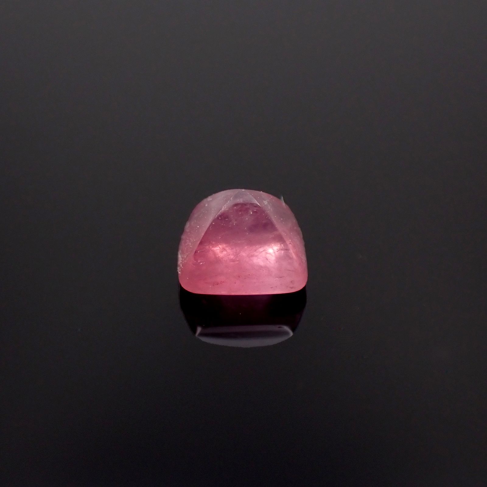 ◇バフカット◇レッドベリル アメリカ・ユタ州産 0.27ct[231023766]3.9x3.6mm前後