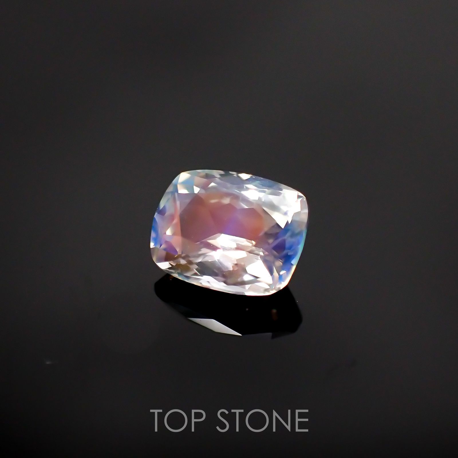レインボームーンストーン(アンデシンラブラドライト) マダガスカル産 ルース 1.29ct[210611252]7.7×6mm前後