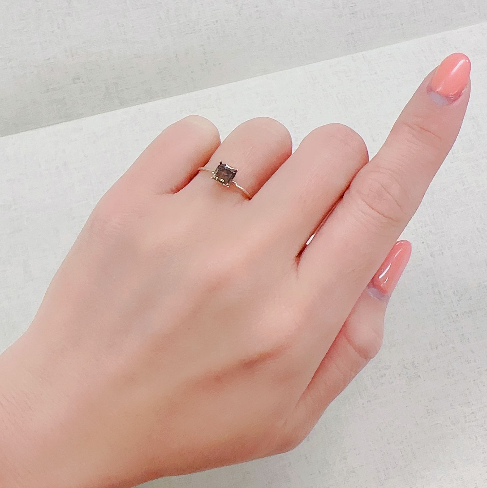 レインボースキャポライト ブラジル産 0.59ct[230320924]5.1x5mm前後