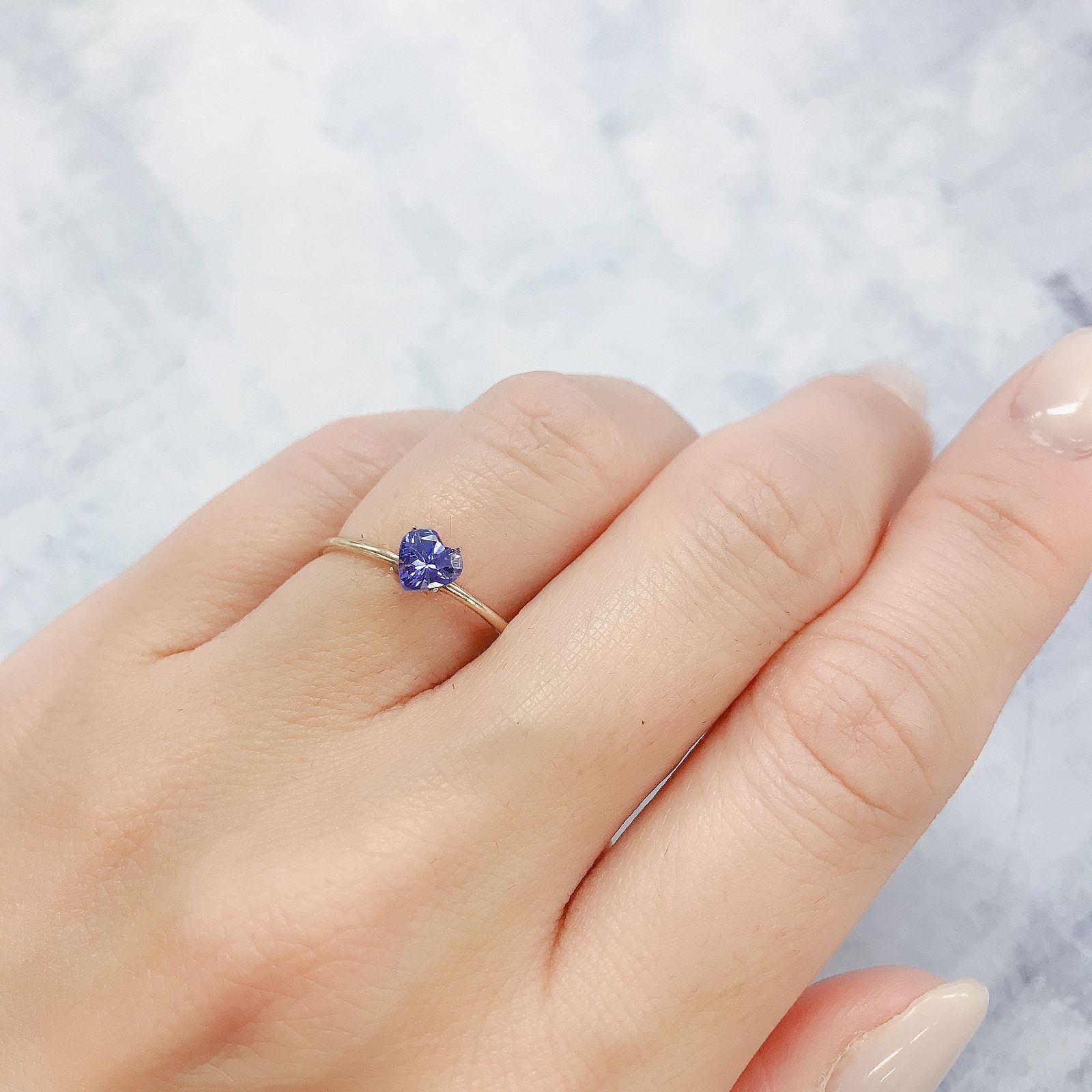 タンザナイト(宝石名タンザナイト)タンザニア産 0.41ct 識別済[220516047]4.8x5mm前後