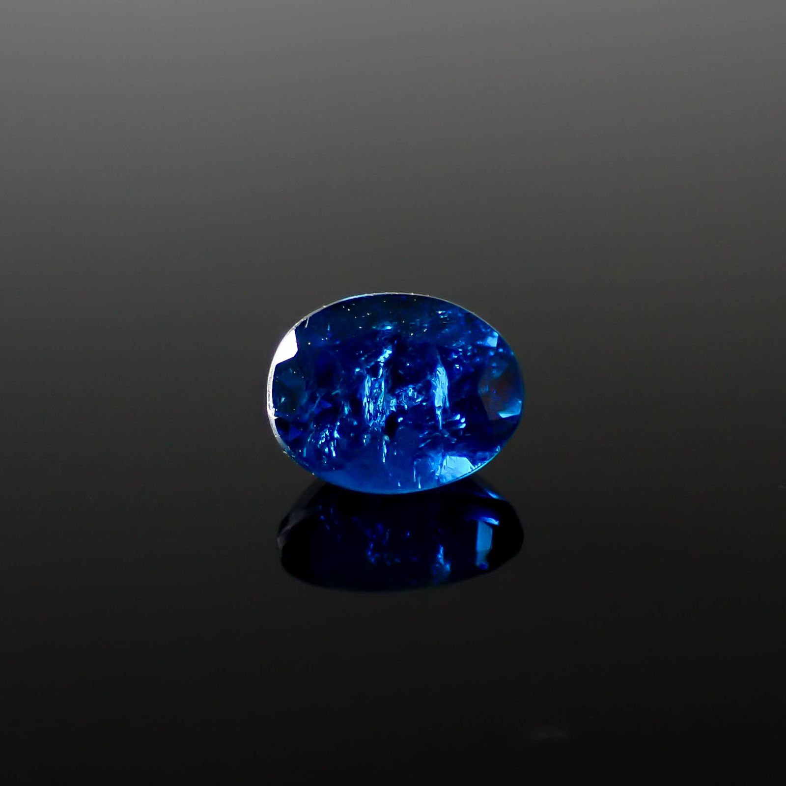 ディープブルーアパタイト マダガスカル産 1.39ct[240628162]7.5x6.1mm前後