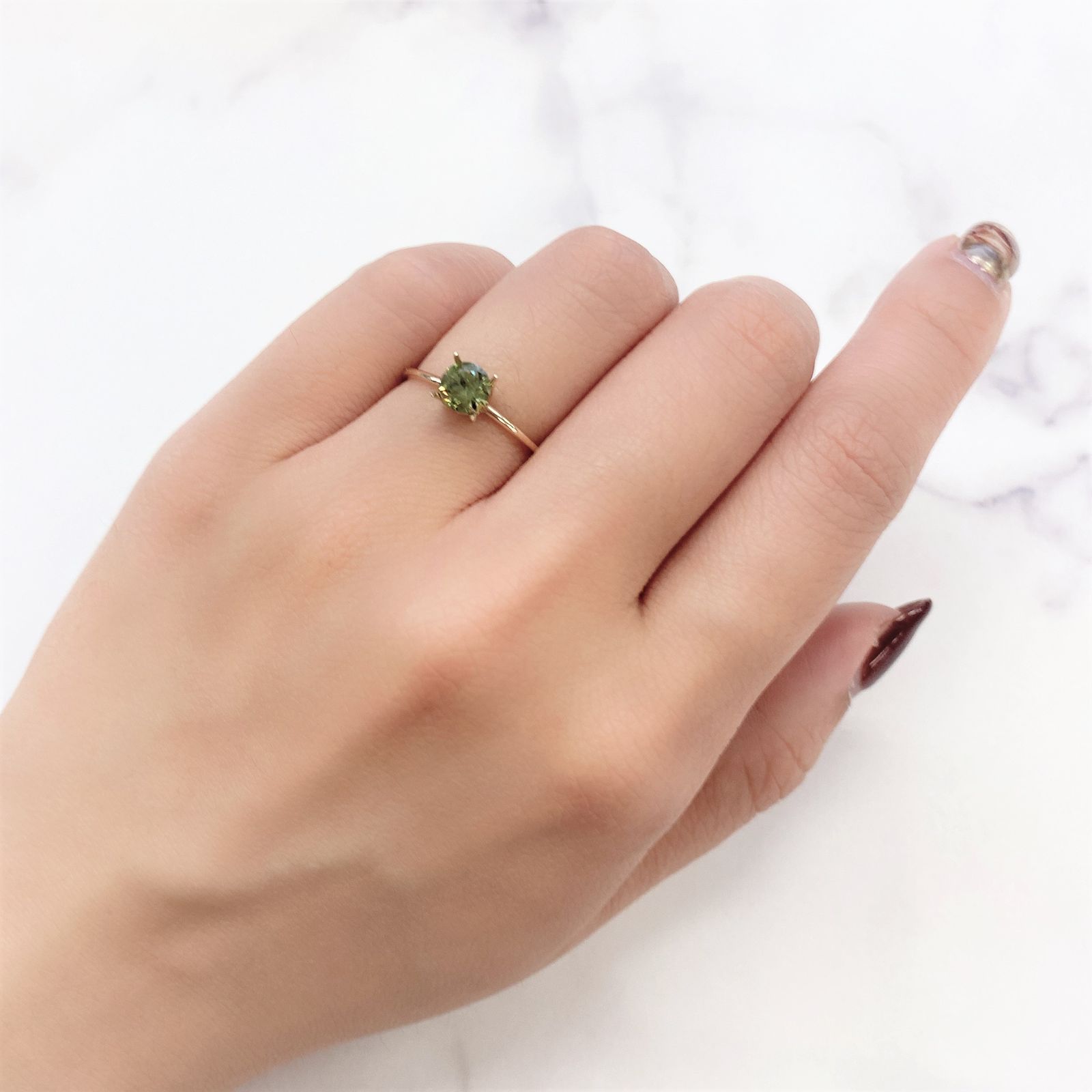 デマントイドガーネット(宝石名デマントイド・ガーネット)ロシア産 0.654ct ソ付(彩珠)[220717104]5.2x5.2mm前後