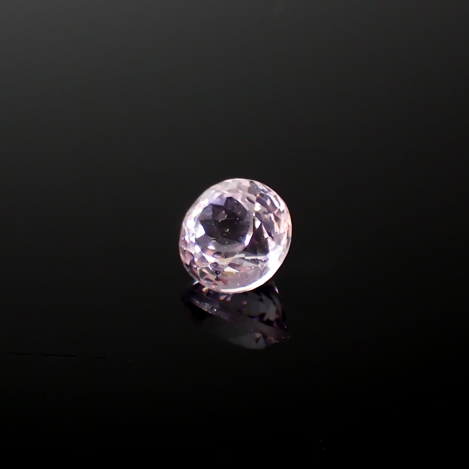 クンツァイト アフガニスタン産 2.67ct[240125357]8.2x8.1mm前後