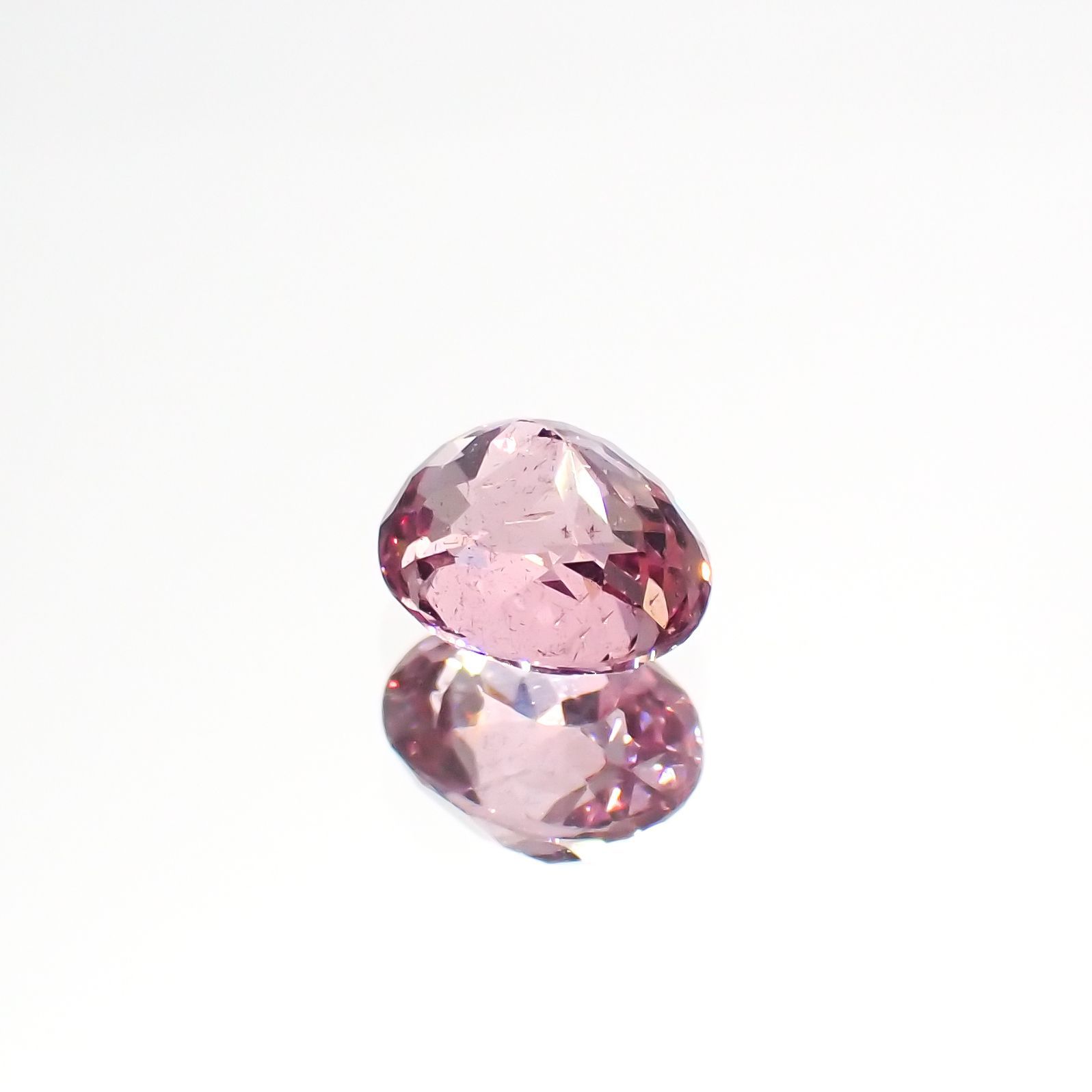カラーシフトマラヤガーネット(宝石名ガーネット)タンザニア産 1.27ct 識別済[220115015]6.6x5.5mm前後