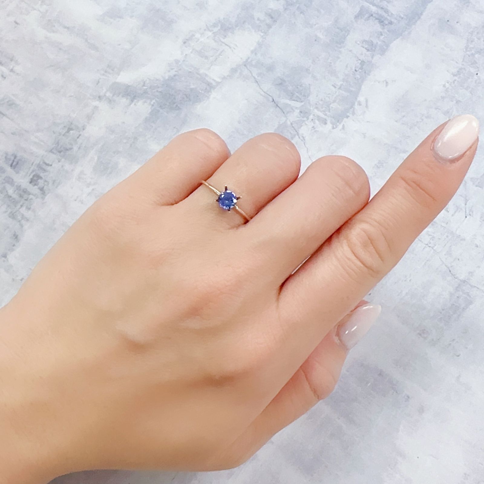 タンザナイト(宝石名タンザナイト)タンザニア産 0.45ct 識別済[230120203]4.9x4.9mm前後