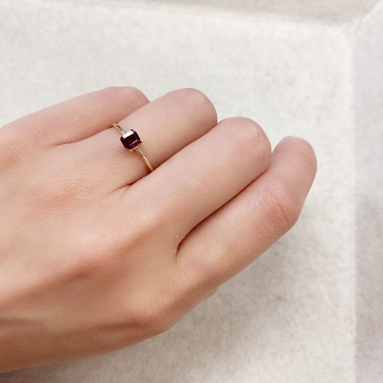 ルビー 非加熱(宝石名ルビー) マダガスカル産 0.33ct 識別済[210711734]4.3×3.5mm前後