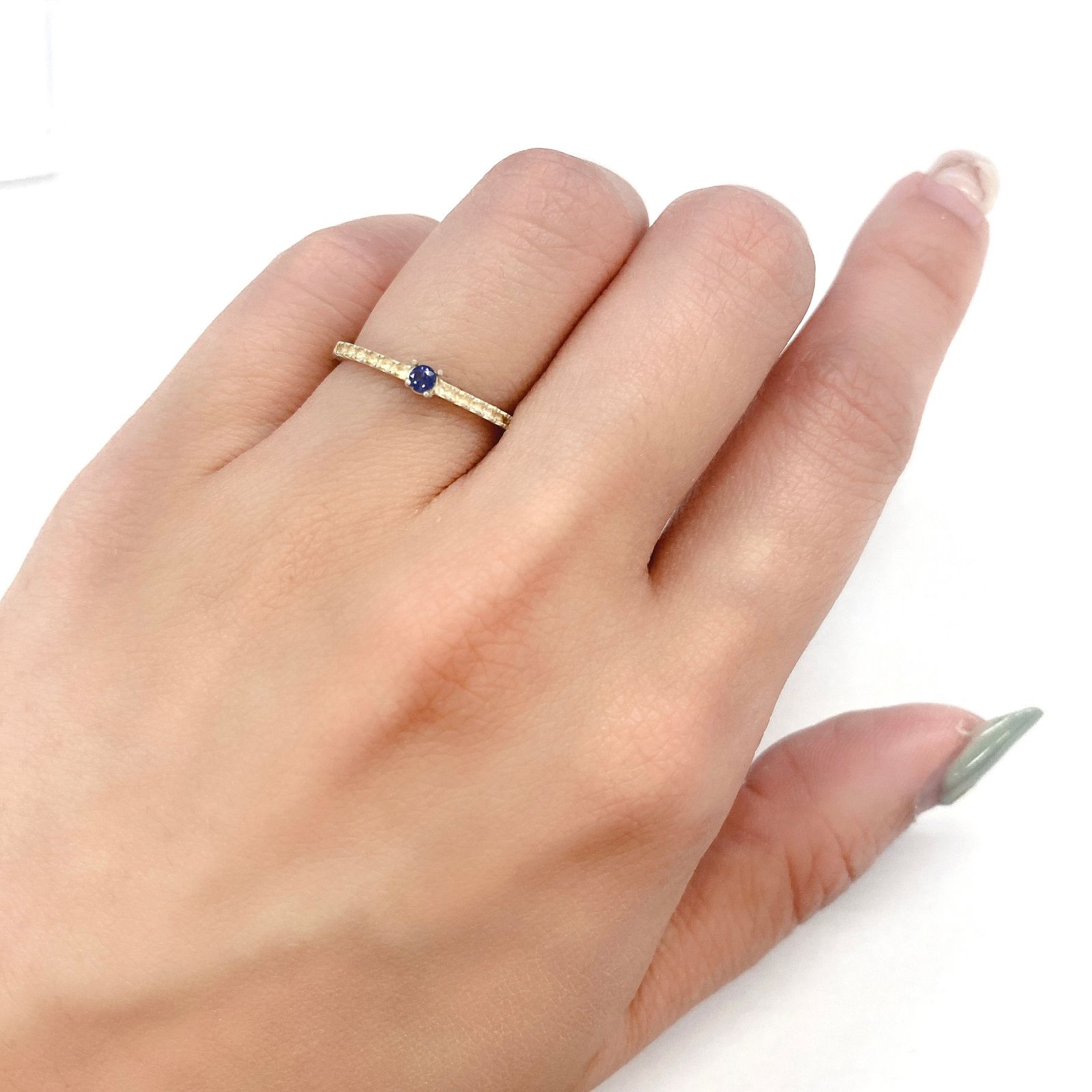 ベニトアイト アメリカ産 ルース 0.074ct[21049050]2.4×2.4mm前後