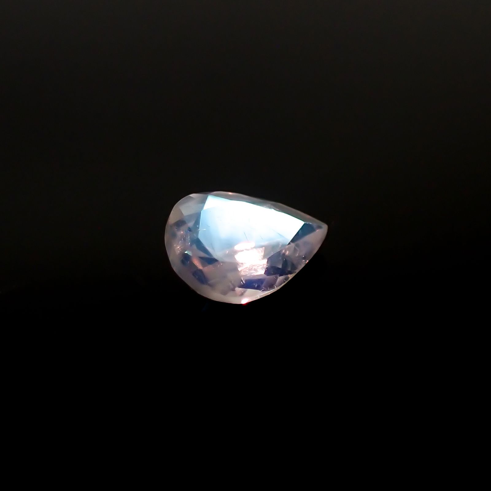 レインボームーンストーン インド・タミルナードゥ産 0.53ct[231224463]7.1x5mm前後