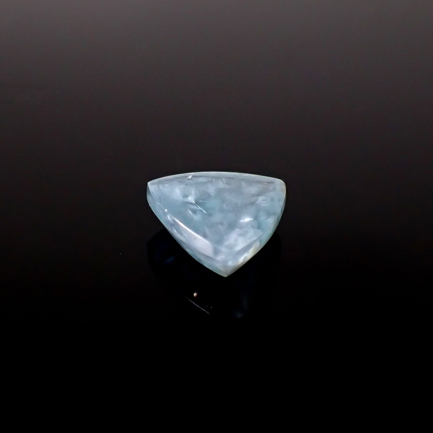 パライバクォーツ ブラジル産 2.89ct / 10.4x10.2mm前後 [260331860]