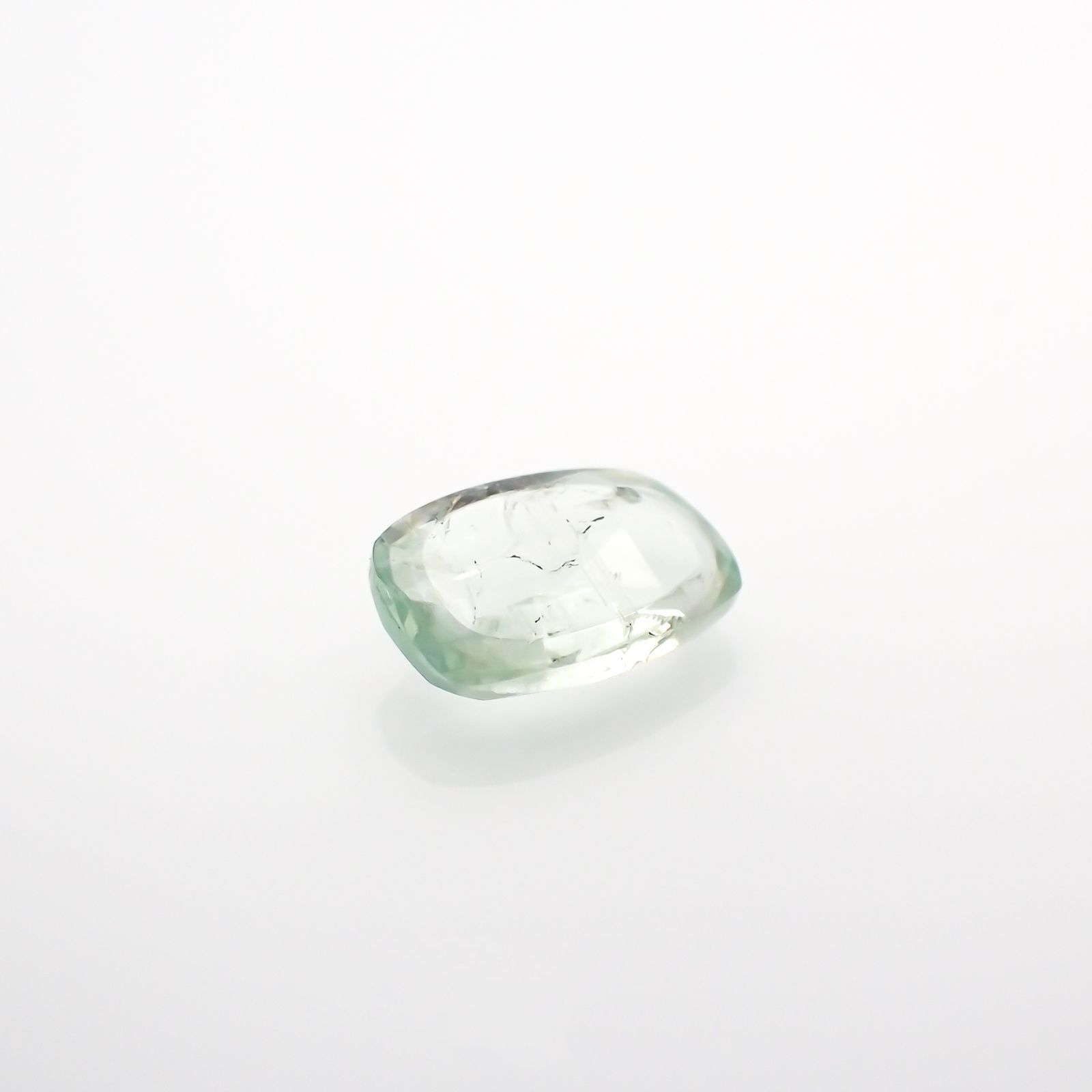 ◇ローズカット◇バナジウムコーネルピン(宝石名コーネルピン)タンザニア・タンガ州産 0.82ct 識別済[220115555]7.2x4.5mm前後