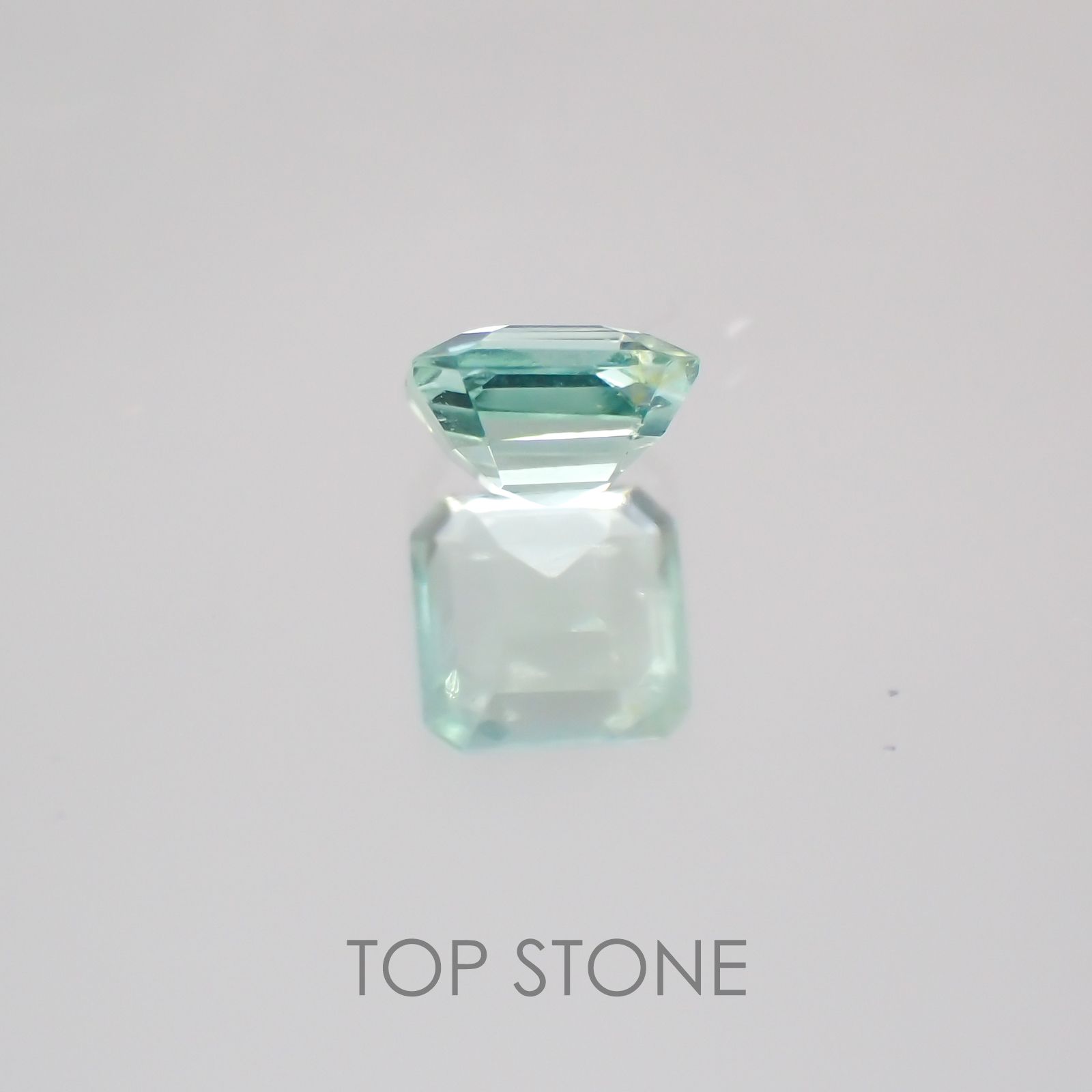 ミントベリル(グリーンベリル) ブラジル産 ルース 0.37ct[21029818]4.3×4.3mm前後