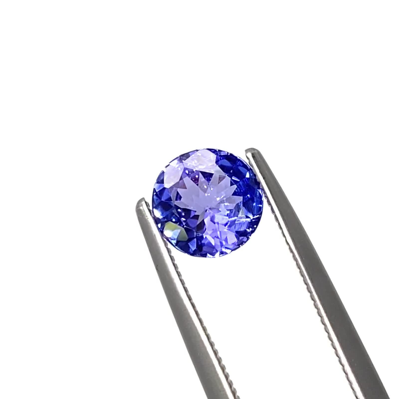 タンザナイト(宝石名タンザナイト)タンザニア産 識別済 0.78ct / 6.5x6