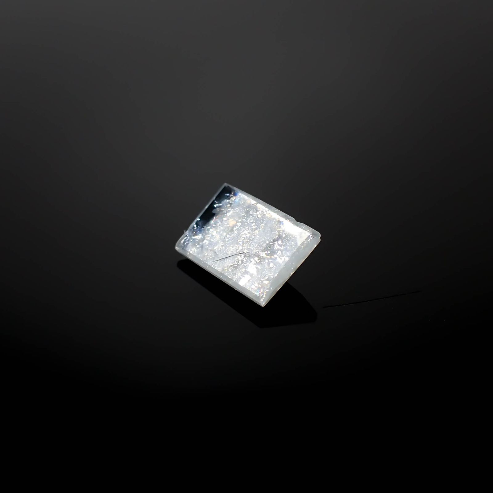 イリデッセンスアクアマリン ブラジル産 0.68ct [250730838]7.3x5mm前後