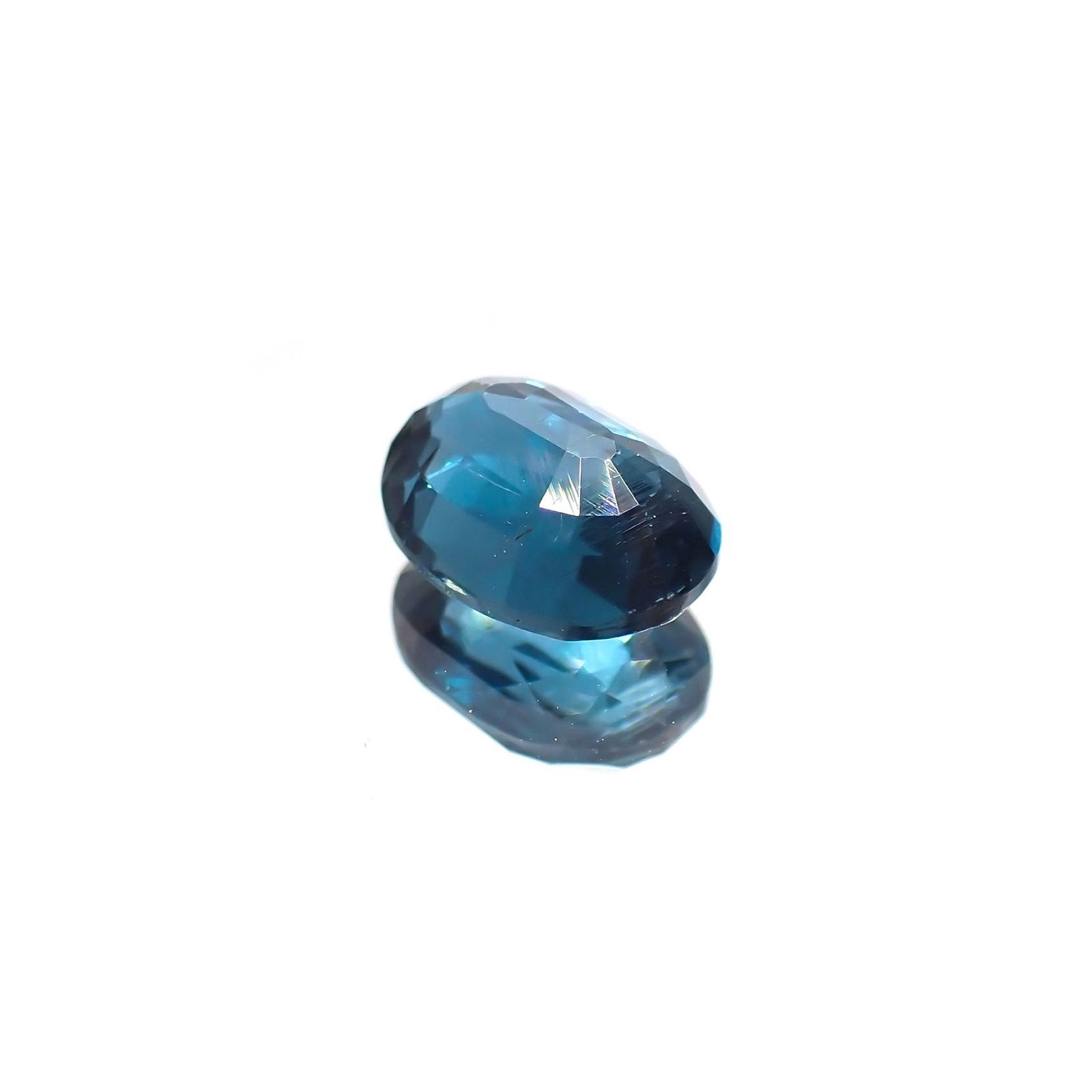 オーシャンブルーカイヤナイト(宝石名カイヤナイト) ネパール産 識別済 2.47ct / 8.8x6.7mm前後 [260610516]