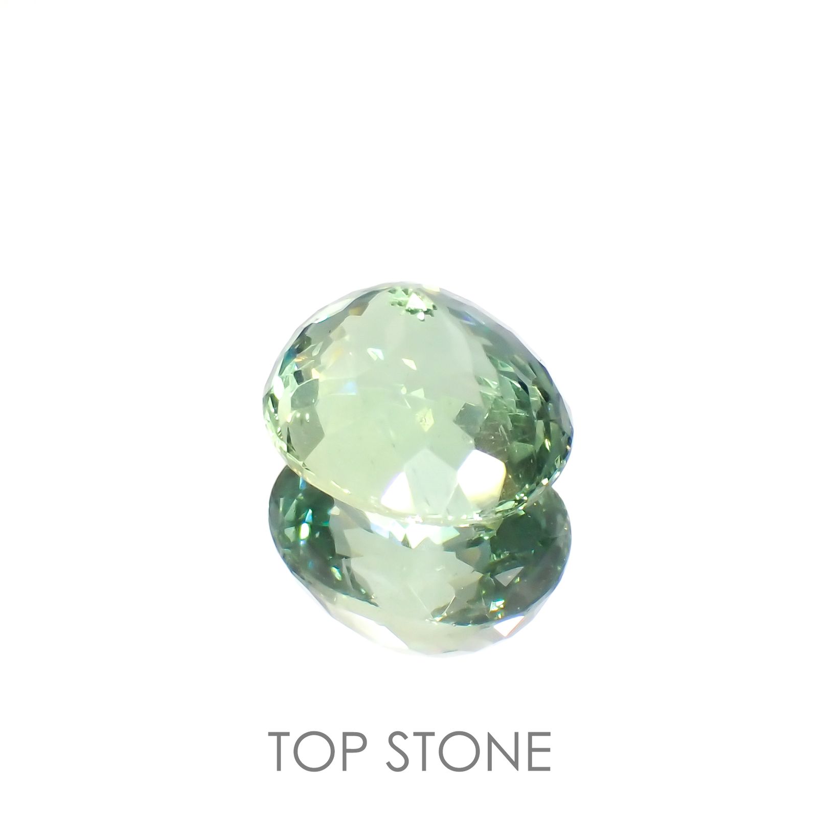 グリーンアパタイト(宝石名アパタイト) マダガスカル産 2.15ct 識別済[20106873]8.1×6.6mm前後