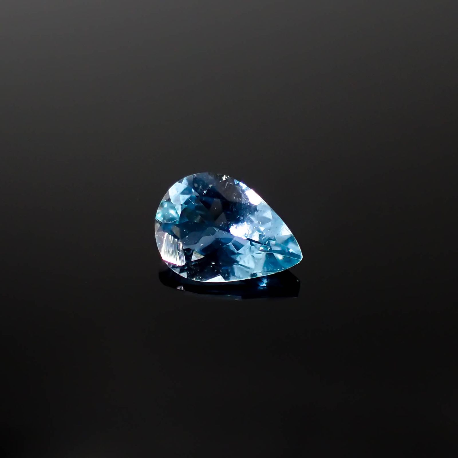 アクアマリン サンタマリアカラー ナイジェリア/マダガスカル産 0.54ct[240225977]6.9x4.9mm前後